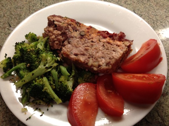 Meatloaf with Ground Chicken, Broccoli, and Tomato